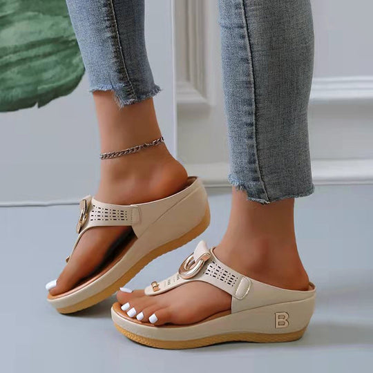 Sommer-Sandalen mit orthopädischem Design