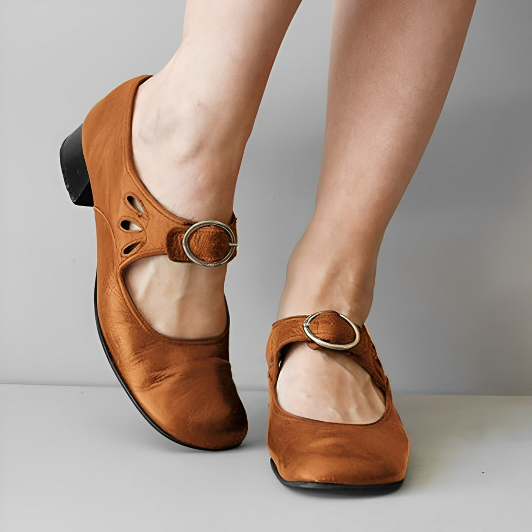 Heidi-Mode | Flache Schnallen Loafers