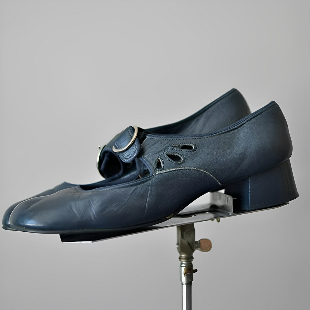 Heidi-Mode | Flache Schnallen Loafers