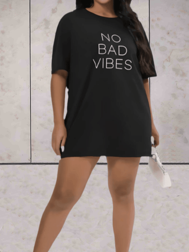 Lässiges Plus-Size-T-Shirt mit Textdruck