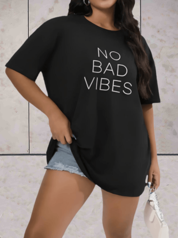 Lässiges Plus-Size-T-Shirt mit Textdruck