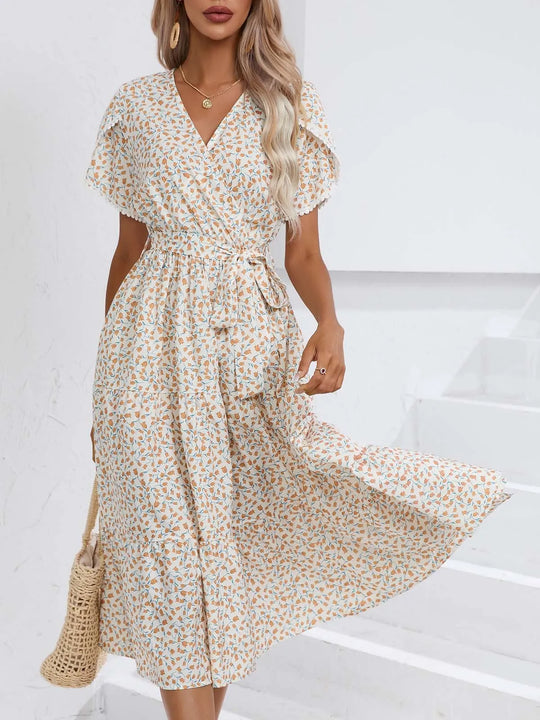 Sommerkleid mit floralem Print und V-Ausschnitt