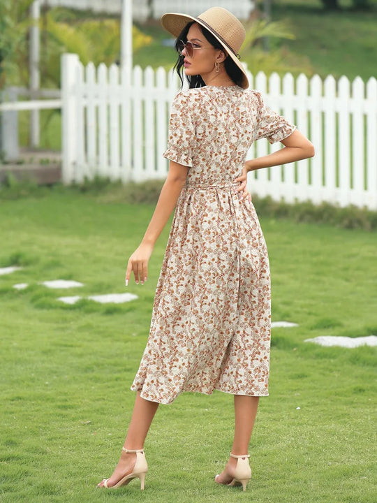 Sommerkleid mit kurzen Ärmeln und Blumenmuster V-Ausschnitt