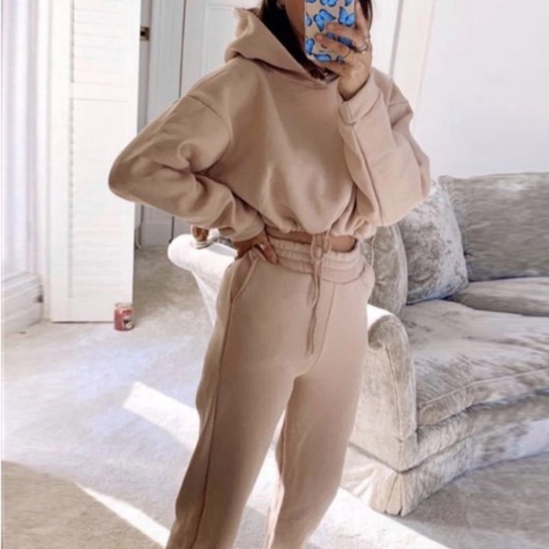 Heidi-Mode | Modisches Loungewear-Set mit Kurzem Hoodie und Jogginghose