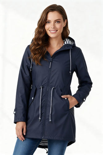 Wasserdichter Mantel mit Kapuze