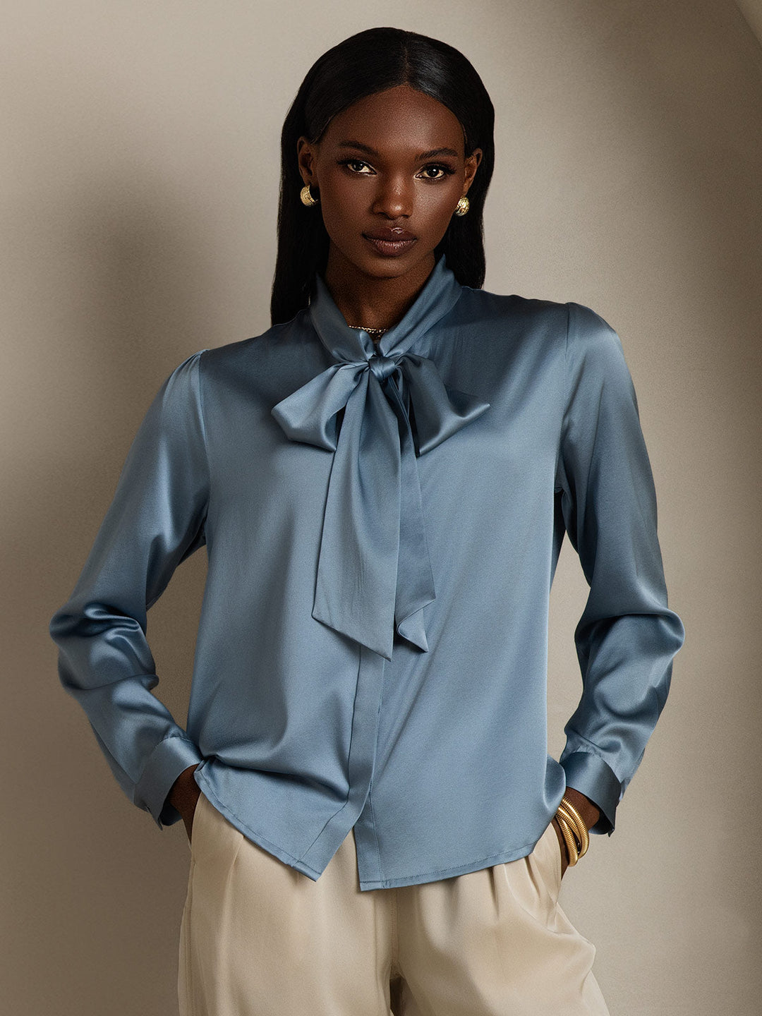 Heidi-Mode | Damen Elegante Seidenbluse mit Schlipskragen und Langen Ärmeln