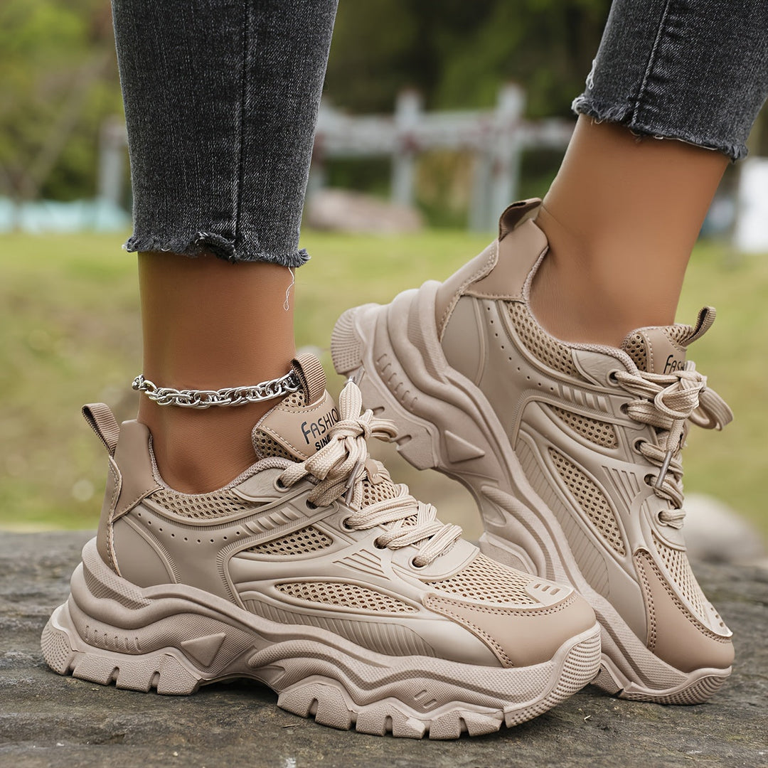 Heidi-Mode | Bequeme Beige Sneaker