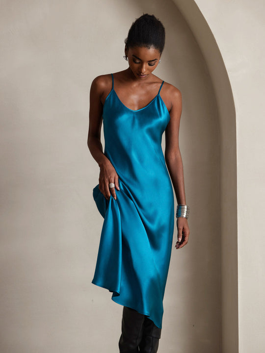 Heidi-Mode | Lange Seidenkleid mit Spaghetti-Träger