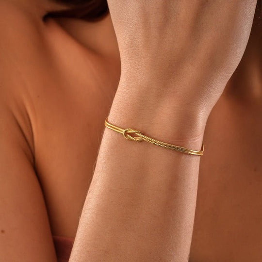 Heidi-Mode | Elegantes Liebesknoten Armband für Damen