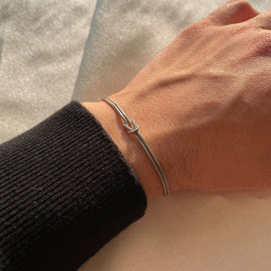 Heidi-Mode | Elegantes Liebesknoten Armband für Damen