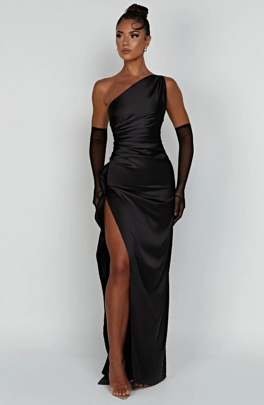 Damen-Maxikleid aus Satin mit einer Schulter und Plissee