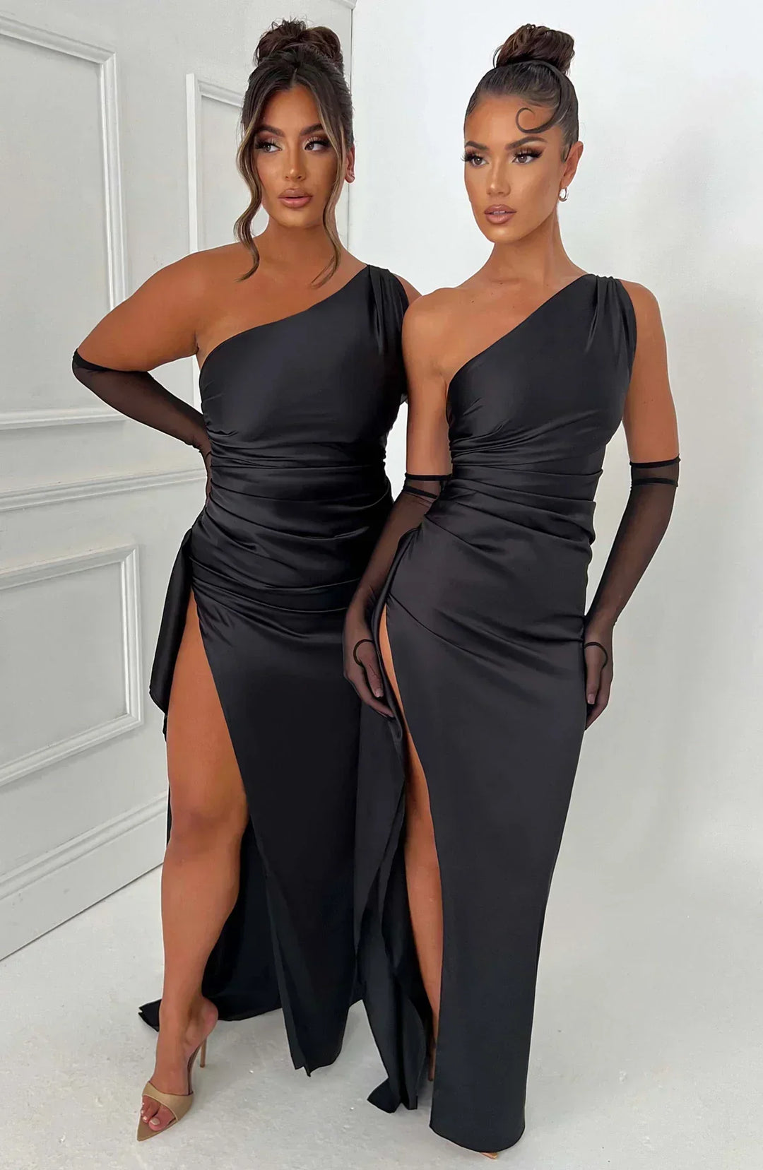 one-shoulder jurk met hoge split