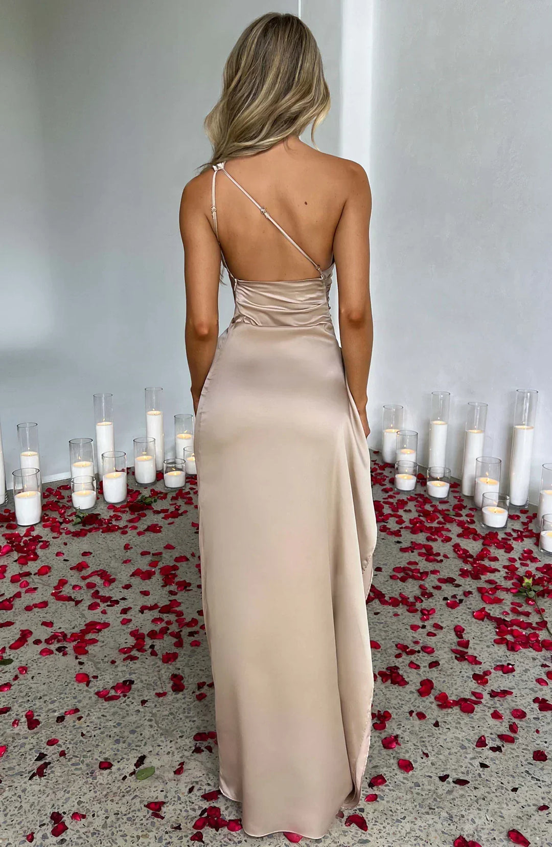 Heidi-Mode | Elegantes Ein-Schulter-Kleid mit Schlitz
