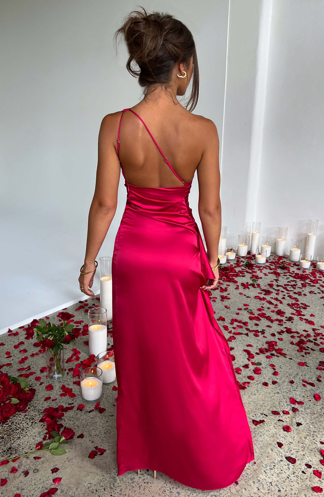 one-shoulder jurk met hoge split