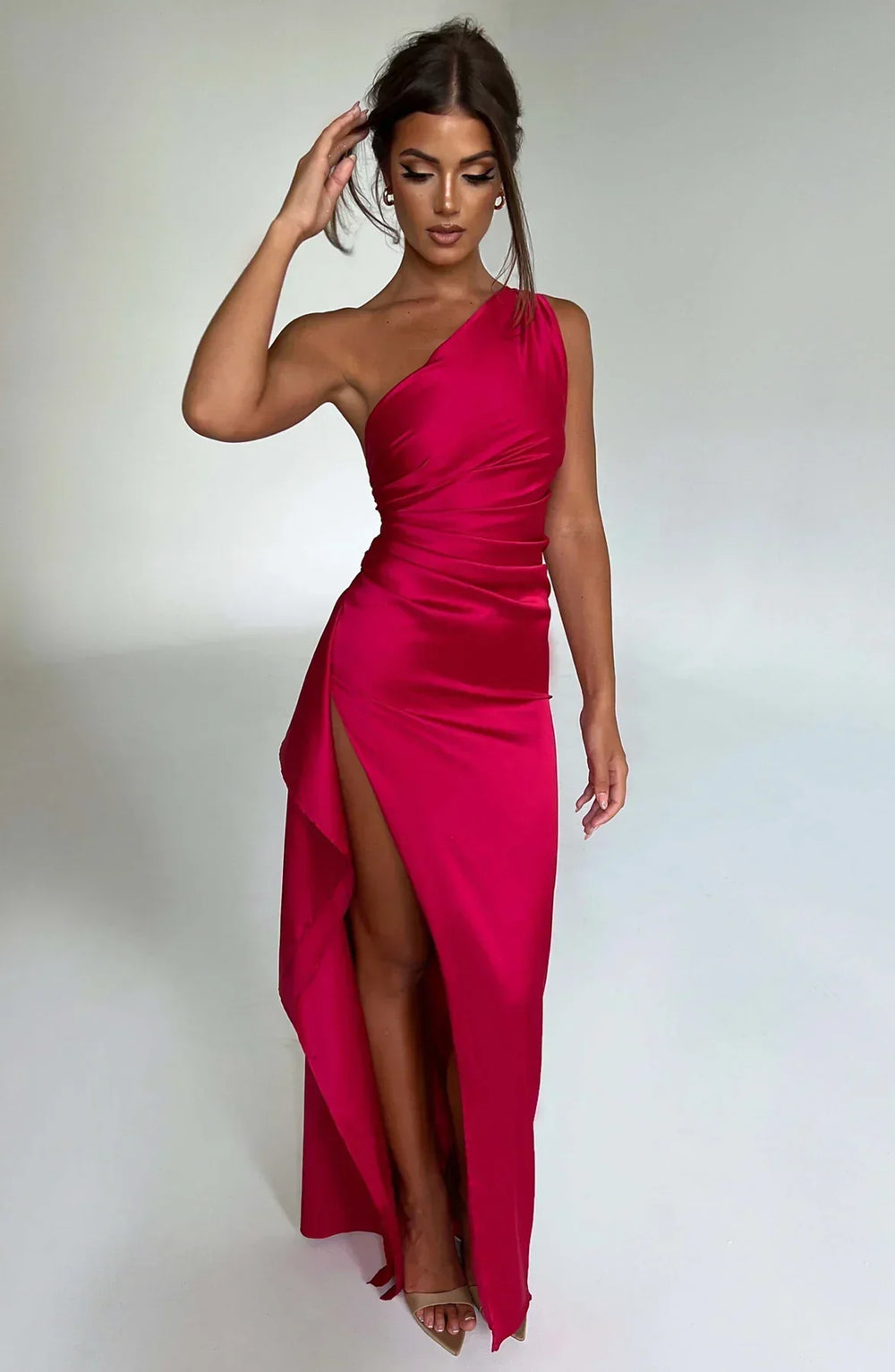 Kleid | One-Shoulder-Schlitzkleid aus Satin