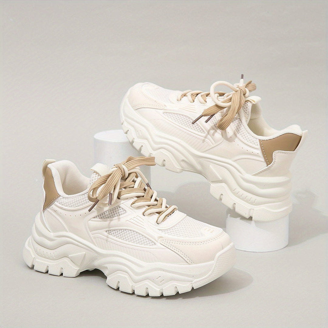 Heidi-Mode | Bequeme Beige Sneaker