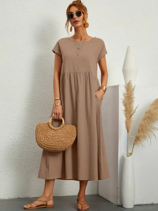 Sommerliches, lockeres, schlichtes Kleid