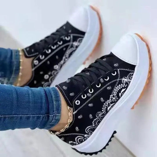 Heidi-Mode | Damen Sneakers aus bedrucktem Stoff mit Plateau
