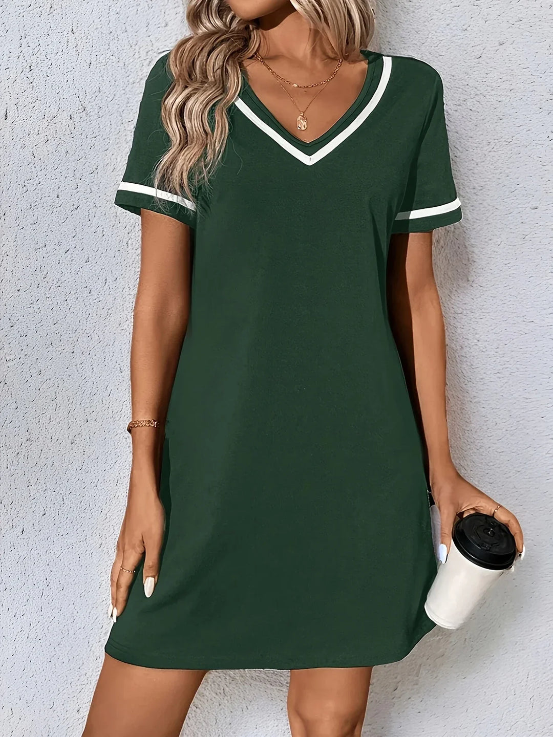 Heidi-Mode | Elegante Tunika mit Kurzen Ärmeln und Spitzem Ausschnitt, Luftig und Stilvoll