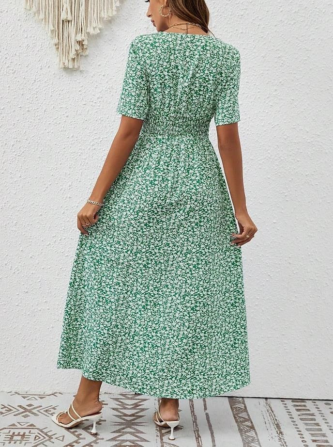 Luftiges Maxikleid mit kurzen Ärmeln und V-Ausschnitt