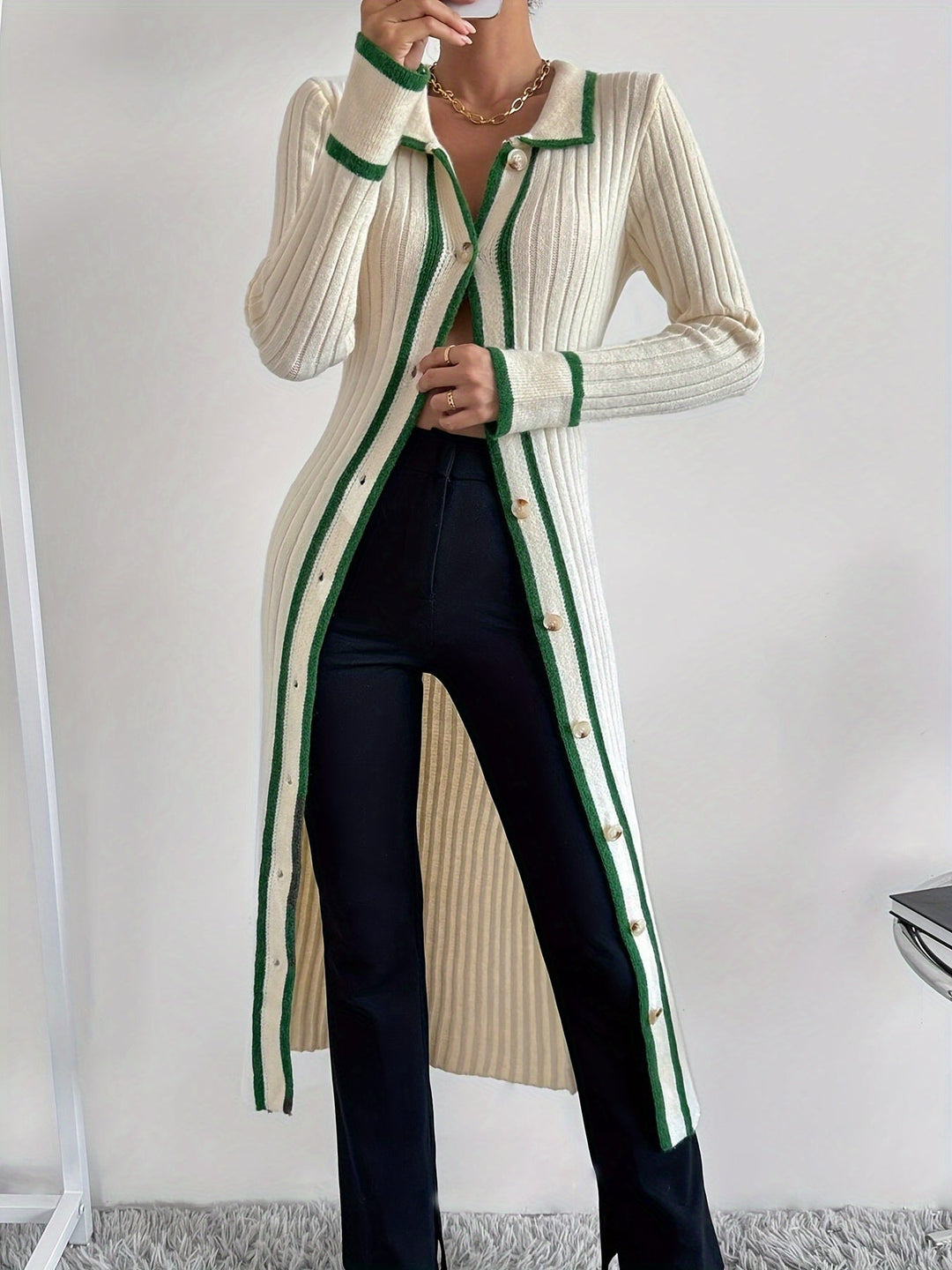 Heidi-Mode | Kontrastierende Verzierung und Knopfleiste Vorne, Elegantes, Schmales Kleid mit Langem Kragen für Frühling und Herbst, Damenbekleidung