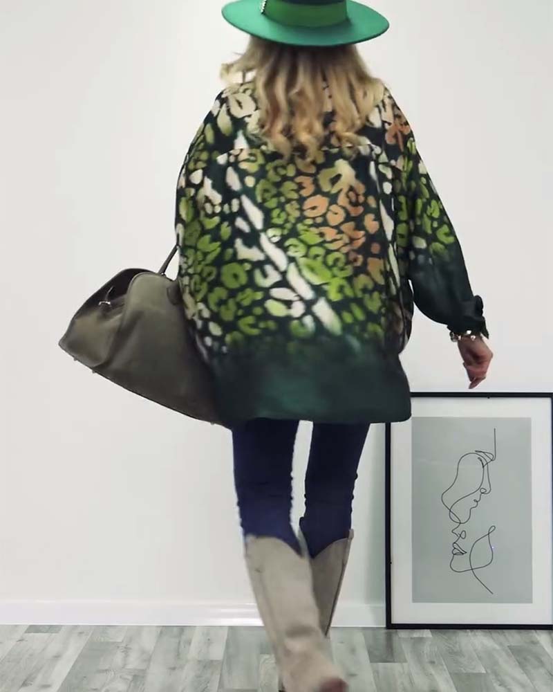 Heidi-Mode | Grüne Bluse mit Leopardenmuster