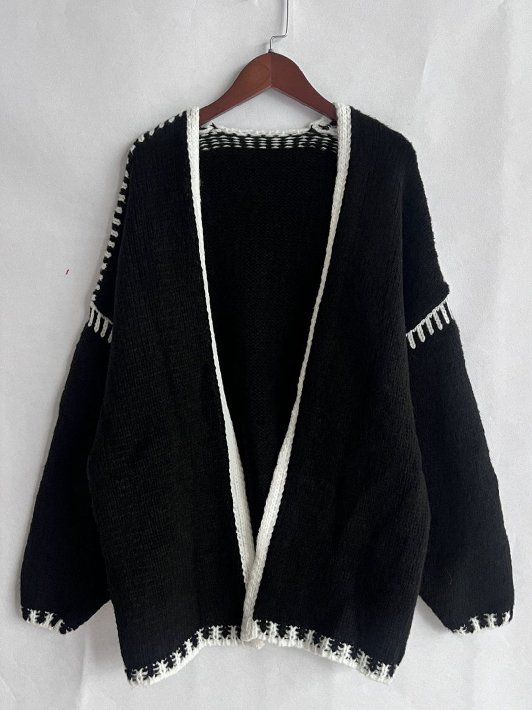 Heidi-Mode | Double Take Kontrast Offene Vorderseite Herunterfallende Schulter Strickjacke