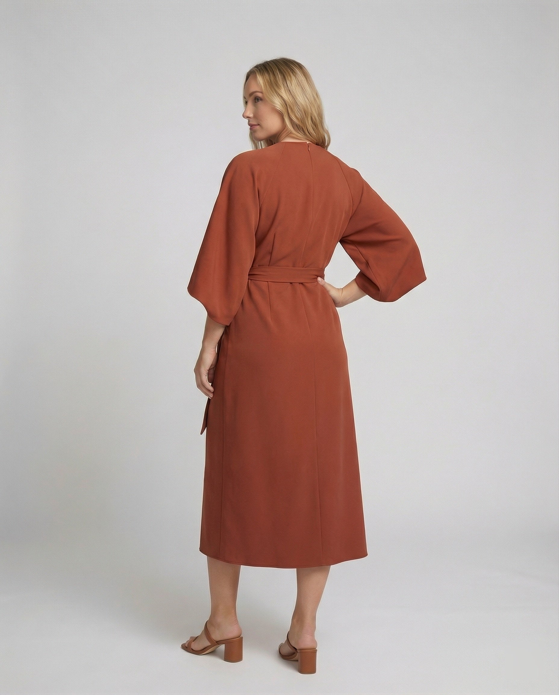 Heidi-Mode | Elegantes Kleid mit Laternenärmeln und Gürtel