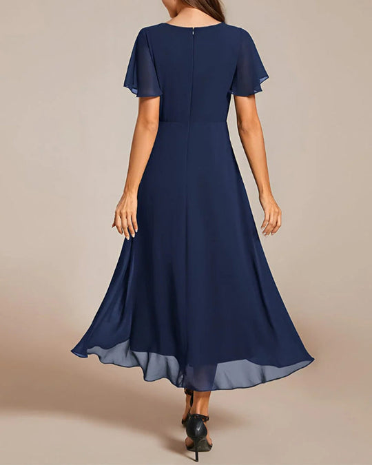 Heidi-Mode | Kleid mit V-Ausschnitt und Rüschenärmeln