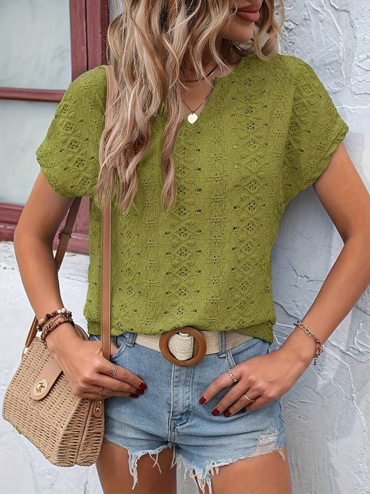 Heidi-Mode | T-Shirt mit Eingekerbtem Ausschnitt und Lochstickerei
