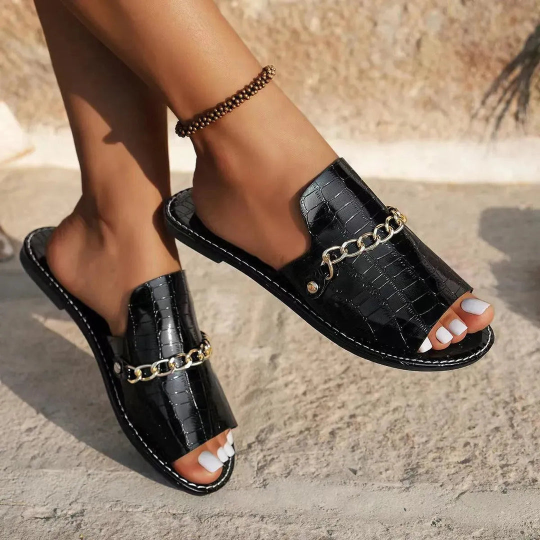 Heidi-Mode | Glamour Sandalen mit Kette – Luxus und Stil für den Sommer!