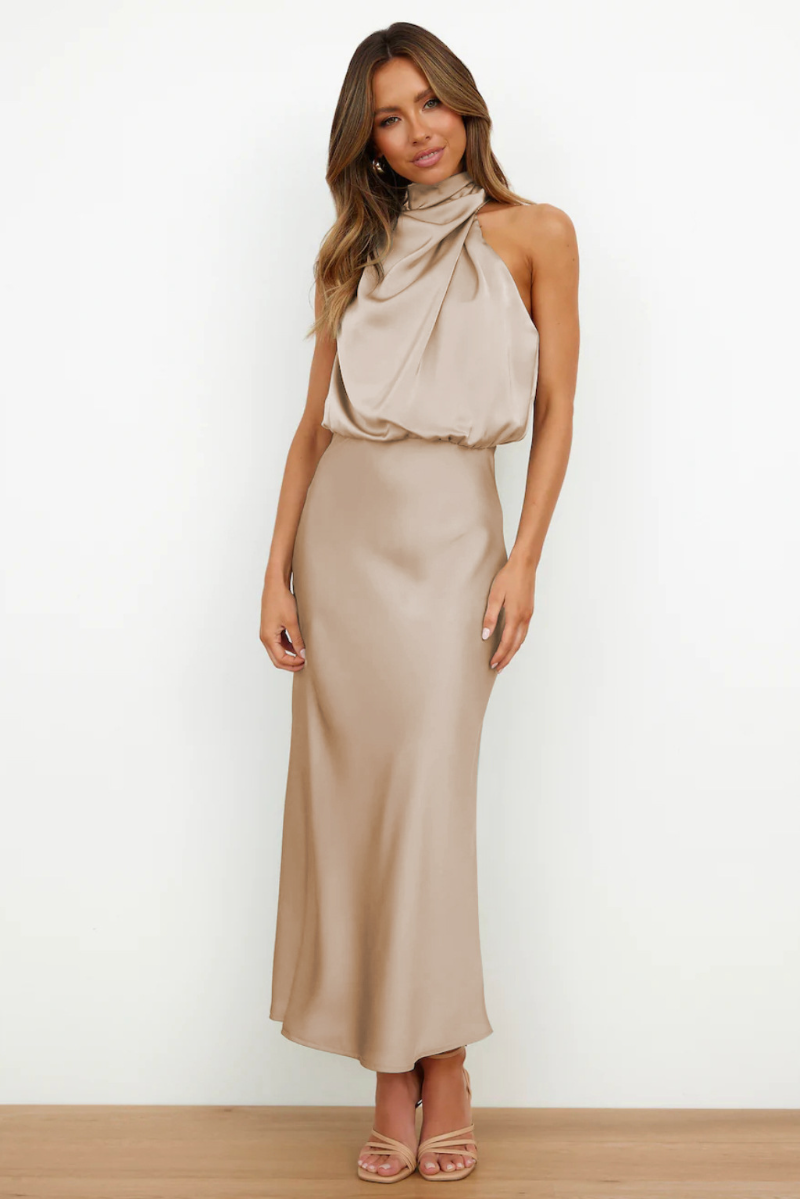 Heidi-Mode | Stilvolle Grüne Midi Kleid mit Modernem Ausschnitt