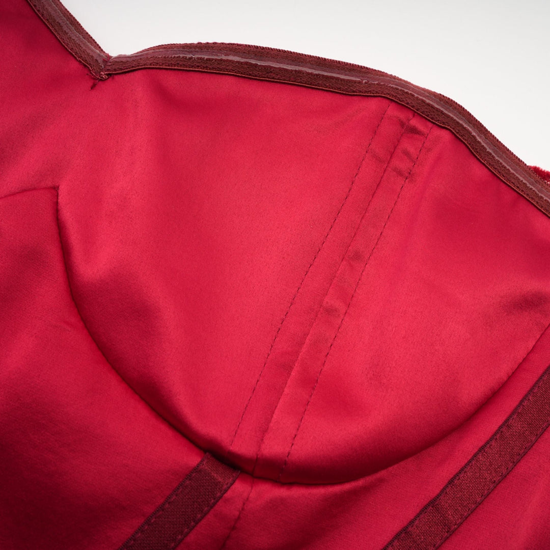 Heidi-Mode | Rote Verzierte Midi Kleid (mit Handschuhen)