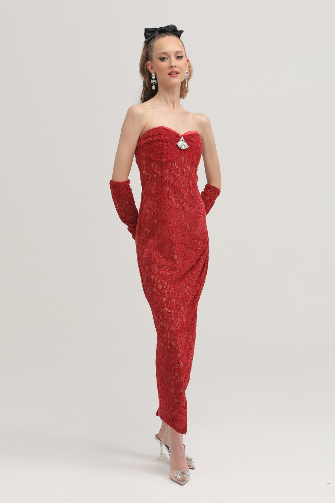Heidi-Mode | Rote Verzierte Midi Kleid (mit Handschuhen)