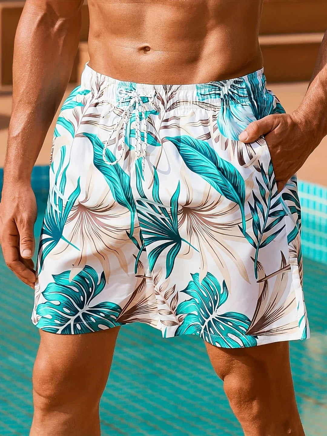 Tropische Badeshorts mit Taschen