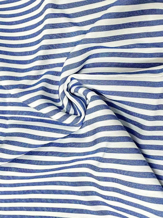 Maritimes gestreiftes Sommerkleid