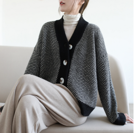 Heidi-Mode | Oversize Fischgrätenmuster Weste mit Knöpfen