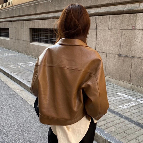 Heidi-Mode | Braune Lederjacke - Verkürzter Stil mit Hemdkragen