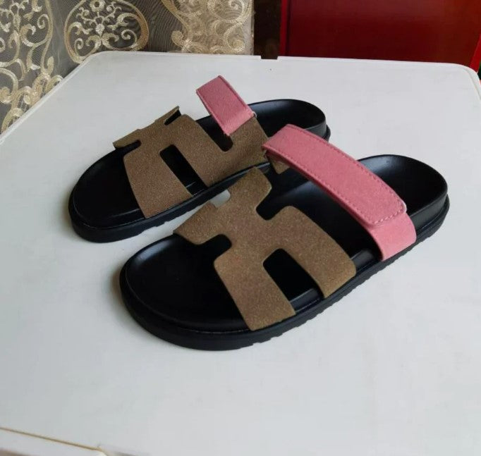 Heidi-Mode | Stilvolle Sandalen