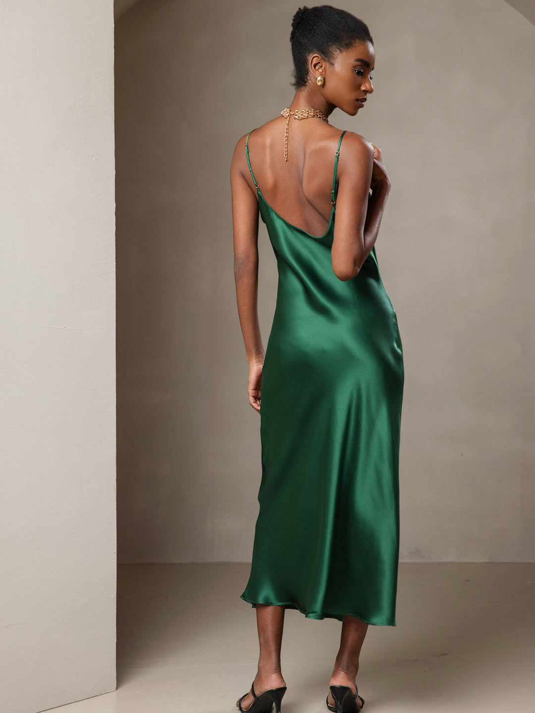 Heidi-Mode | Lange Seidenkleid mit Spaghetti-Träger