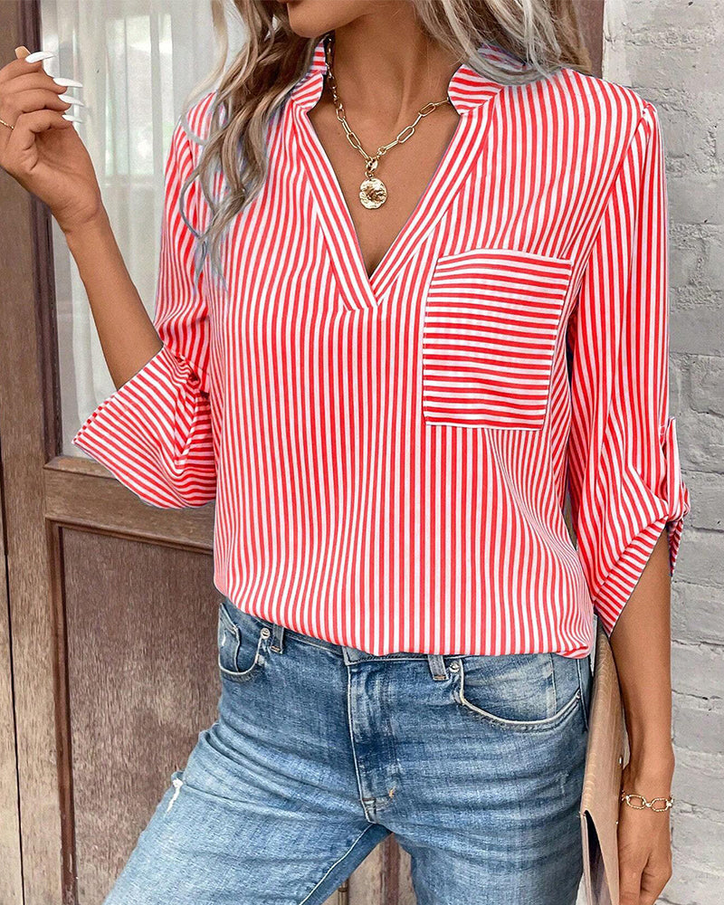 Heidi-Mode | gestreiftes Shirt mit V-Ausschnitt und Brusttasche
