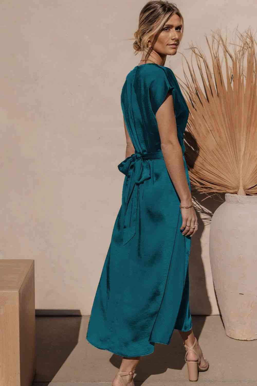 Heidi-Mode | Satin Cap Sleeve Tie Back Midi Kleid