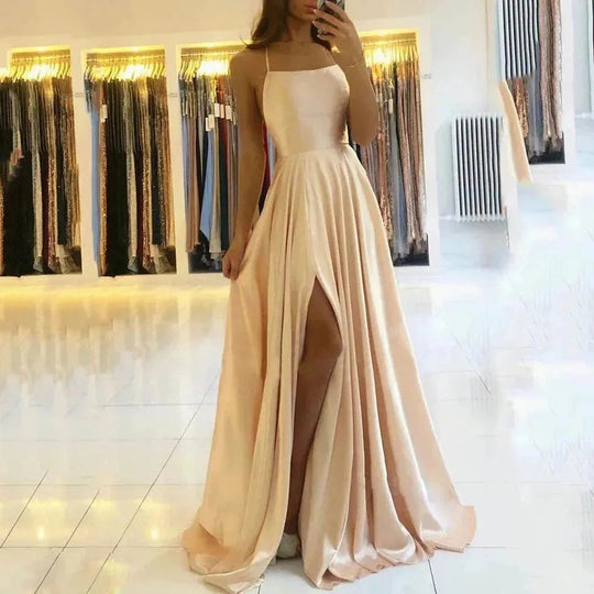Heidi-Mode | Elegantes Abendkleid aus glänzendem Satin