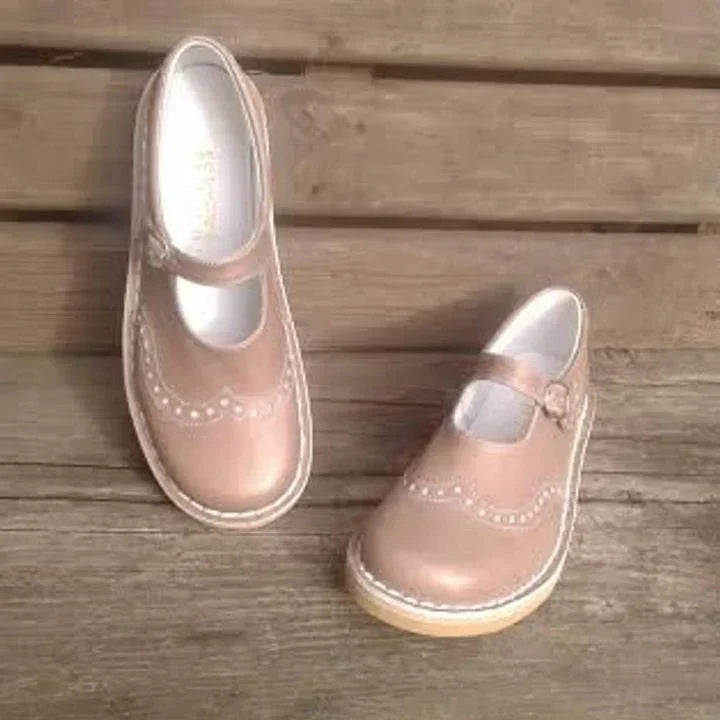 Heidi-Mode | Strapazierfähige und Stilvolle Lederschuhe