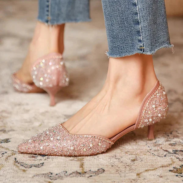 Heidi-Mode | Stilvolle Schuhe mit Spitzer Zehe und Mittlerem Absatz mit Glitzeroberfläche