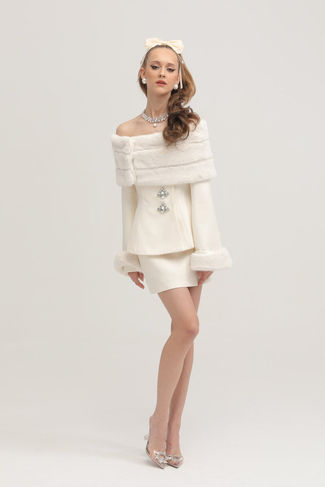 Heidi-Mode | Weiße Faux Fur Jacke & Rock Passendes Set