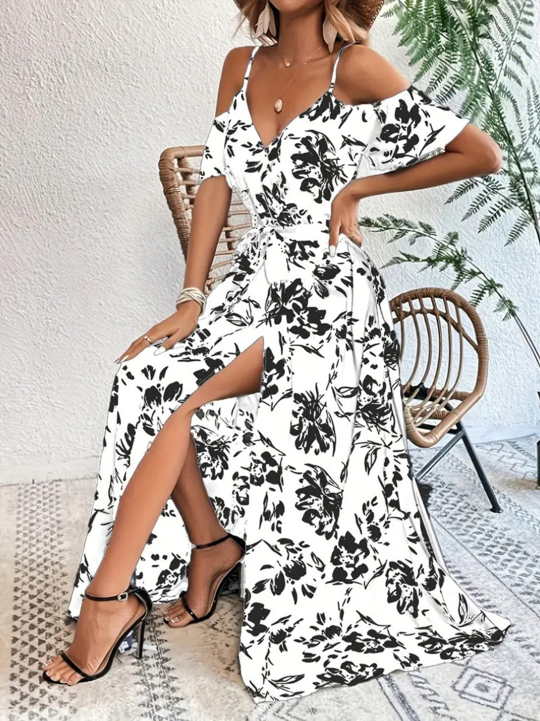 Heidi Mode | Unregelmäßiges Kleid mit Hosenträgern
