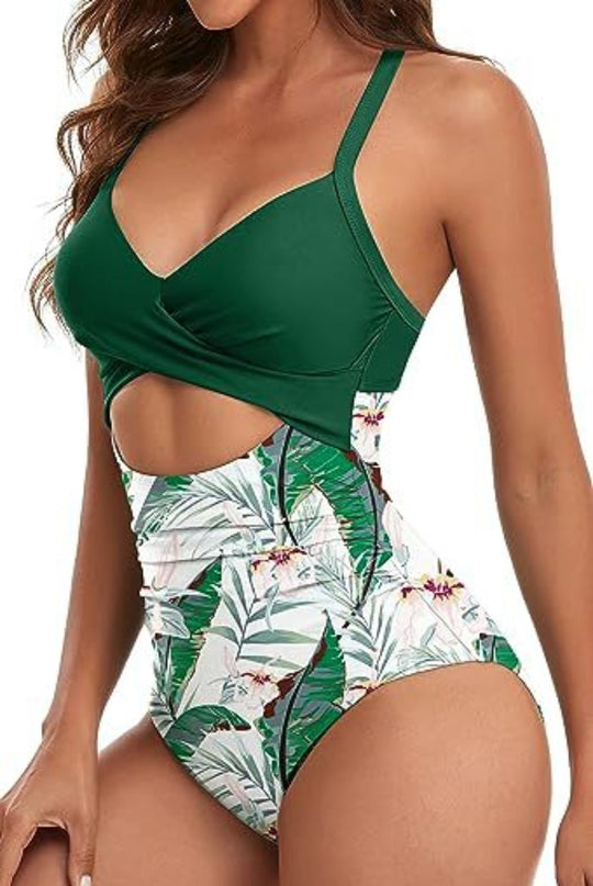Heidi Mode | Hohler rückenfreier Bikini mit engen Trägern