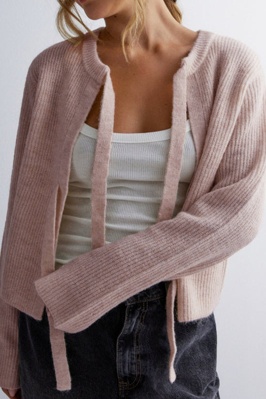 Heidi-Mode | Luxe Gebreid Vest Met Stijlvolle Vetersluiting Voor Dames