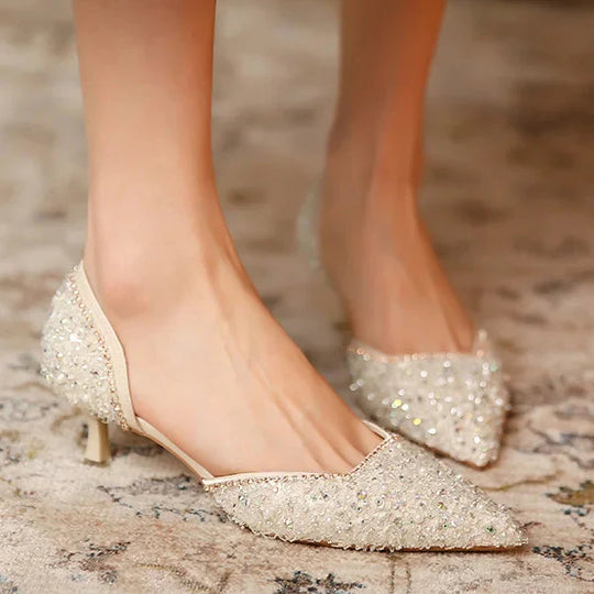 Heidi-Mode | Stilvolle Schuhe mit Spitzer Zehe und Mittlerem Absatz mit Glitzeroberfläche